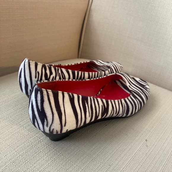 Ladies Size 7 1/2 Rampage open toe  small heel or wedge like - Picture 6 of 9